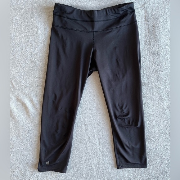 𝅺💜3/$15 ATHLETA Capri Leggings Women's Size Small Stretch Gray Zip Back Pocket - Picture 1 of 7